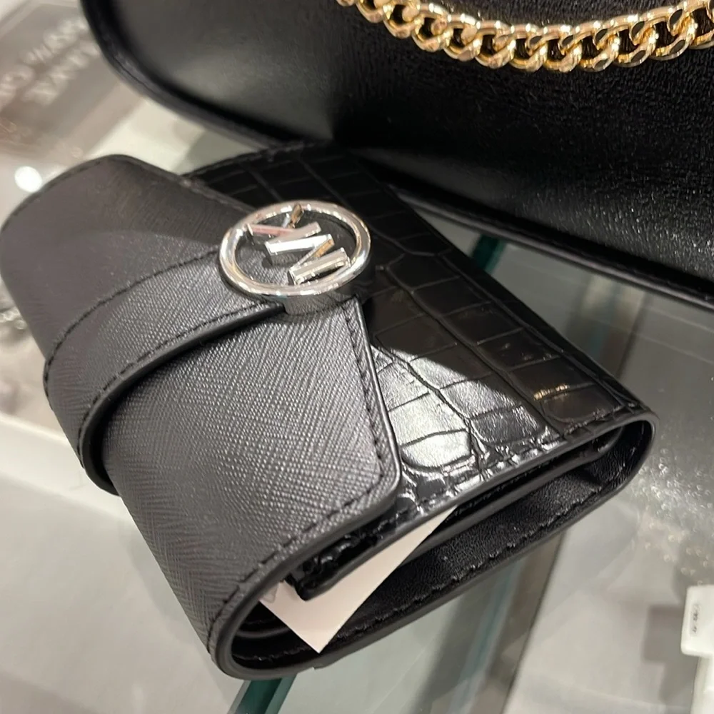 MICHAEL KORS CARMEN MEDIUM LOGO AND FAUX LEATHER WALLET BLACK NWT
